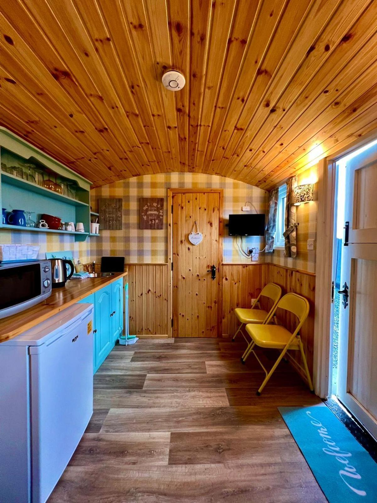Shepherds Hut Greencastle * Omagh